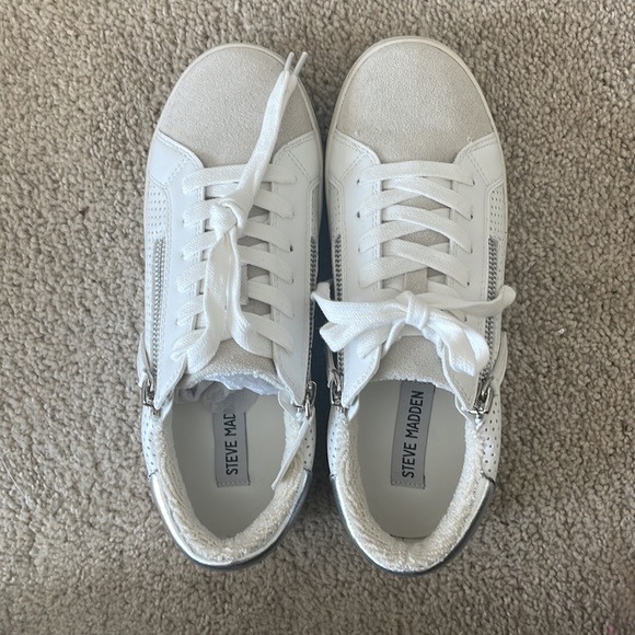 parka low top sneaker steve madden